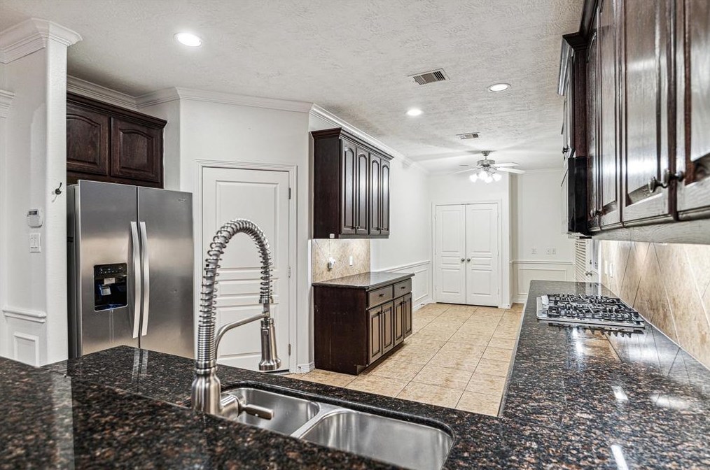 1613 15th St, Houston TX  77008-3731 exterior