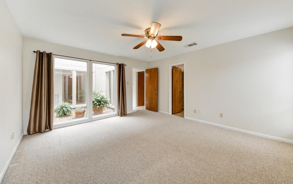 15827 Parksley Dr, Houston TX 77059-4628 exterior