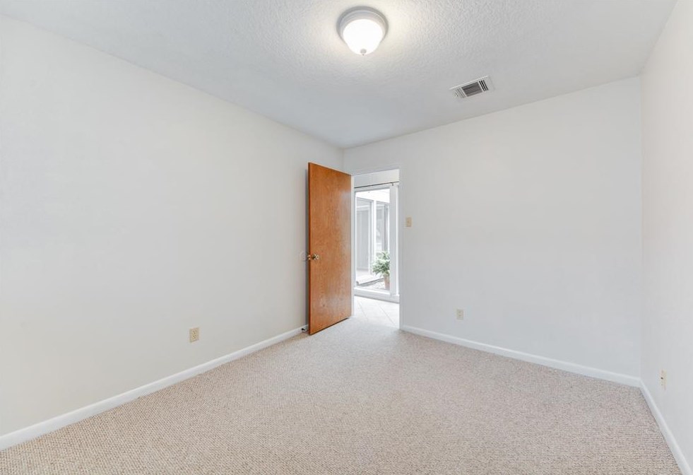 15827 Parksley Dr, Houston TX 77059-4628 exterior