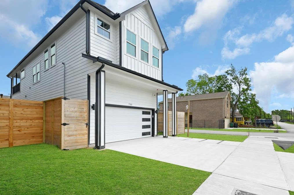 733 E 40th St, Houston, TX 77022