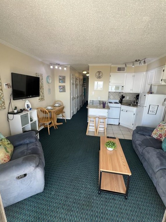 6102 Seawall Blvd, Galveston TX  77551-2031 exterior