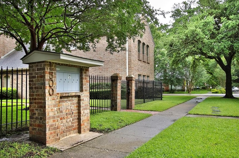 1500 Harvard St Apt A, Houston, TX