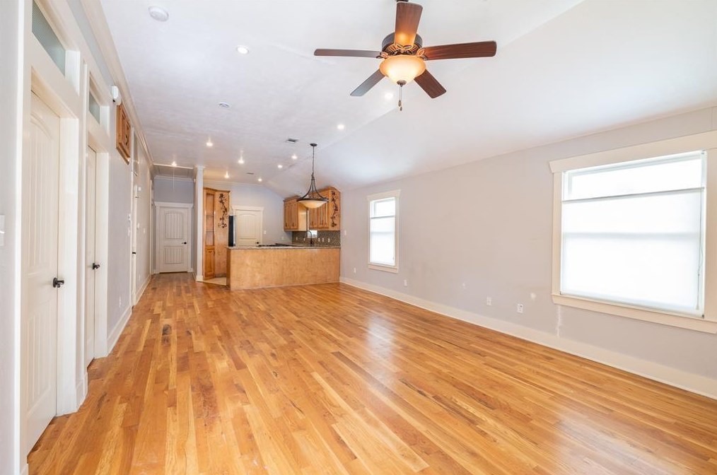 4628 Kermit St, Houston, TX 77009