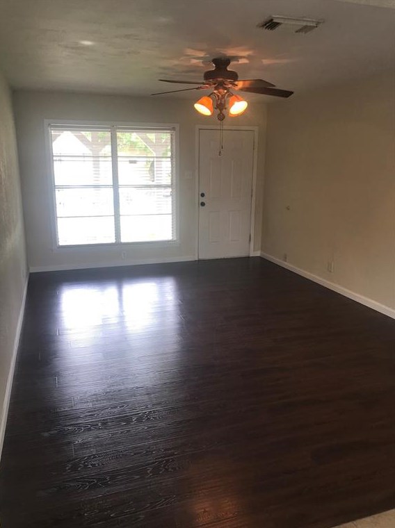 3021 15th Ave N, Texas City, TX 77590
