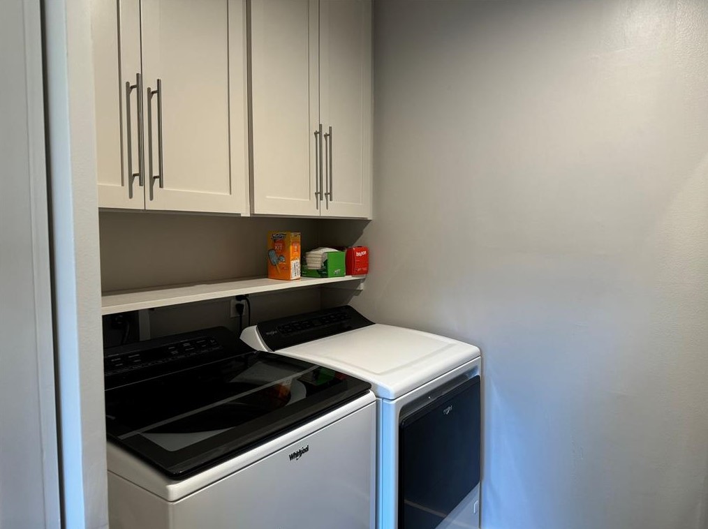 330 Wycliffe Dr, Houston TX  77043-3901 exterior