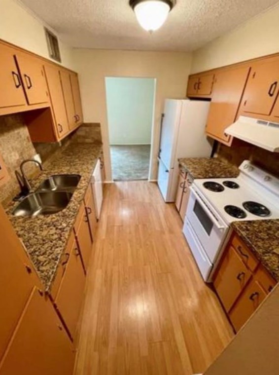 1212 N Major Dr #10s, Beaumont, TX 77706