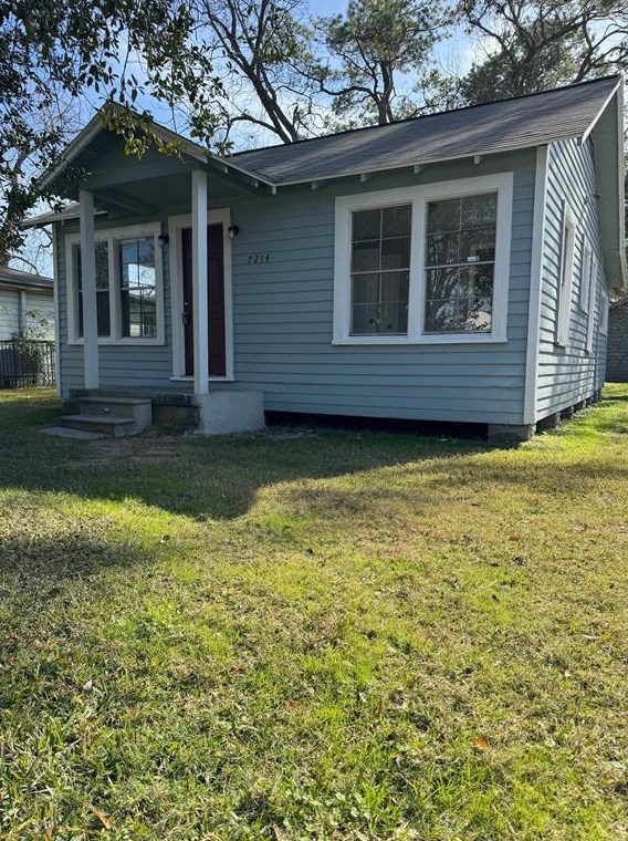 7214 Knoll St, Houston TX  77028-2332 exterior