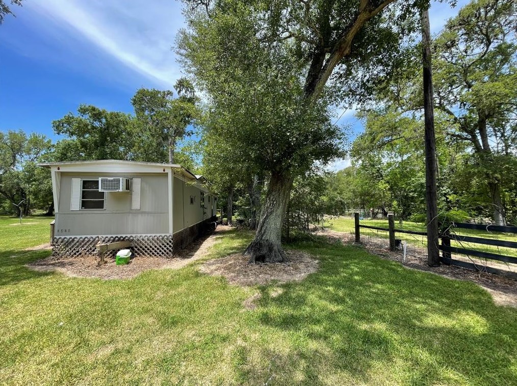 1428 County Rd 687, Angleton, TX 77515