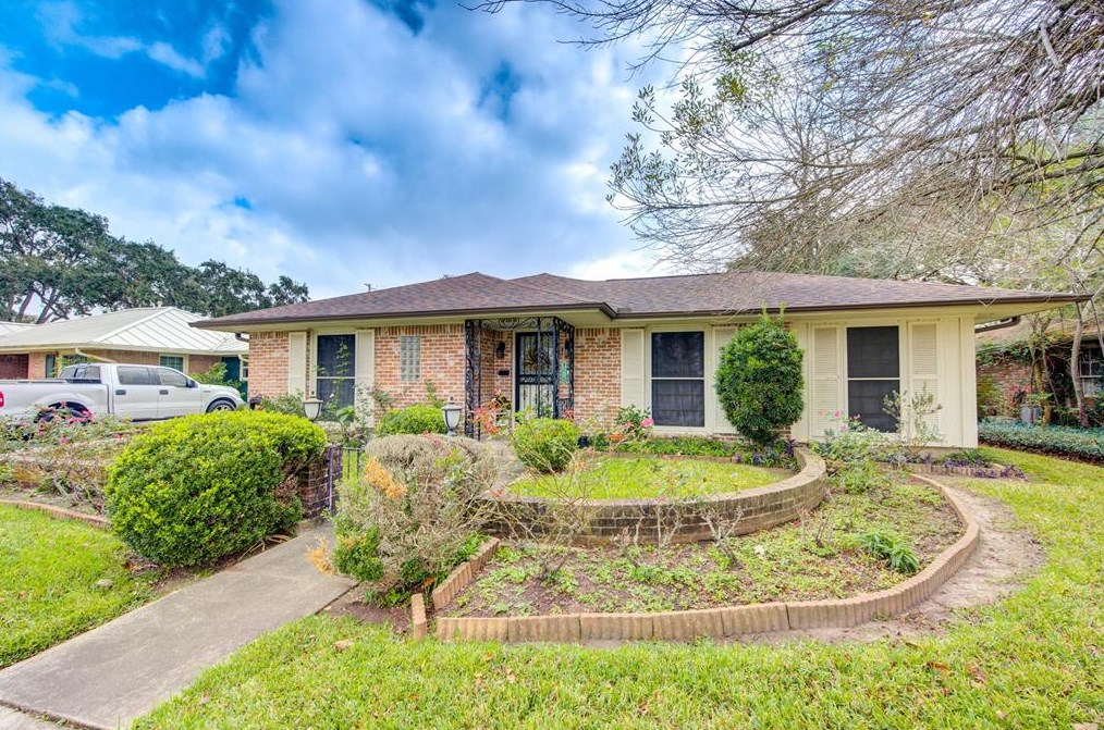 3215 Braeswood Blvd, Houston, TX 77025-0019