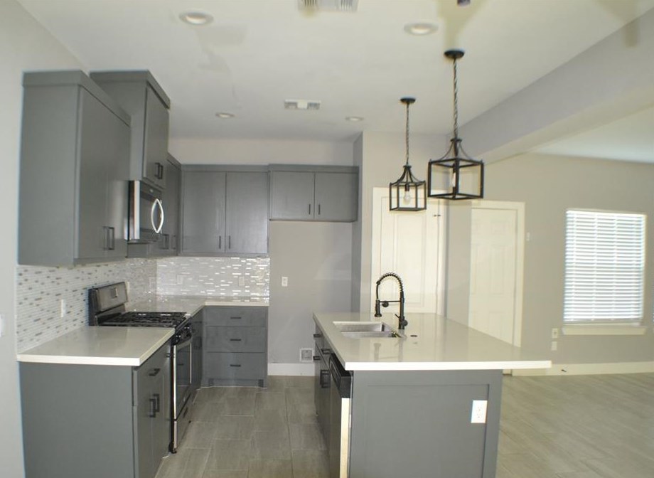 9837 Fabiola Dr, Houston, TX 77075
