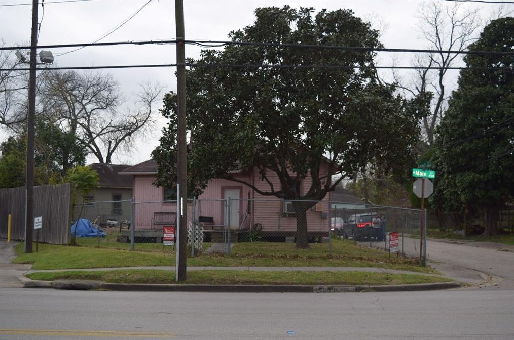 4731 Main St, Houston TX  77009-4410 exterior