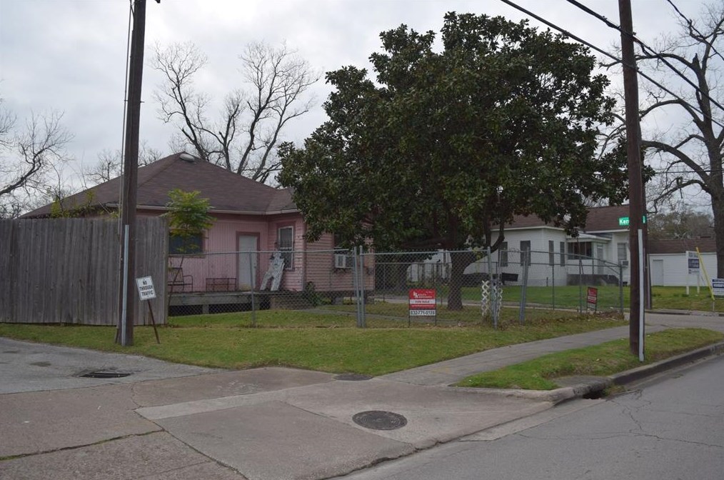 4731 Main St, Houston TX  77030-4511 exterior