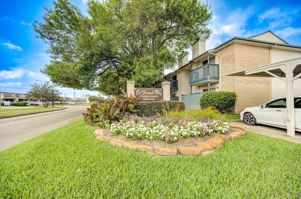 250 El Dorado Blvd, Houston TX  77598-2285 exterior