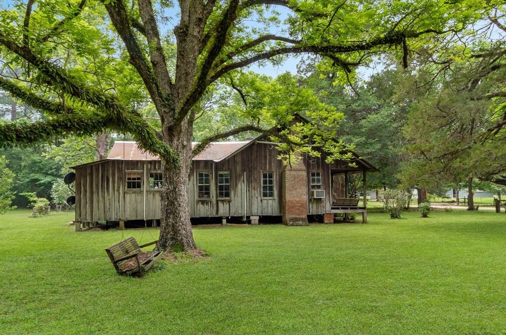 1632 County Rd 4120, Woodville, TX 75979
