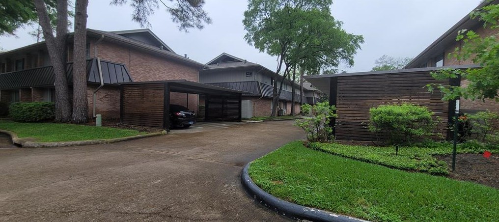 6496 Bayou Glen Rd, Houston, TX 77057