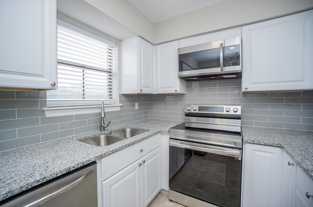 3100 Walnut Bend Ln Apt 224, Houston, TX 77042