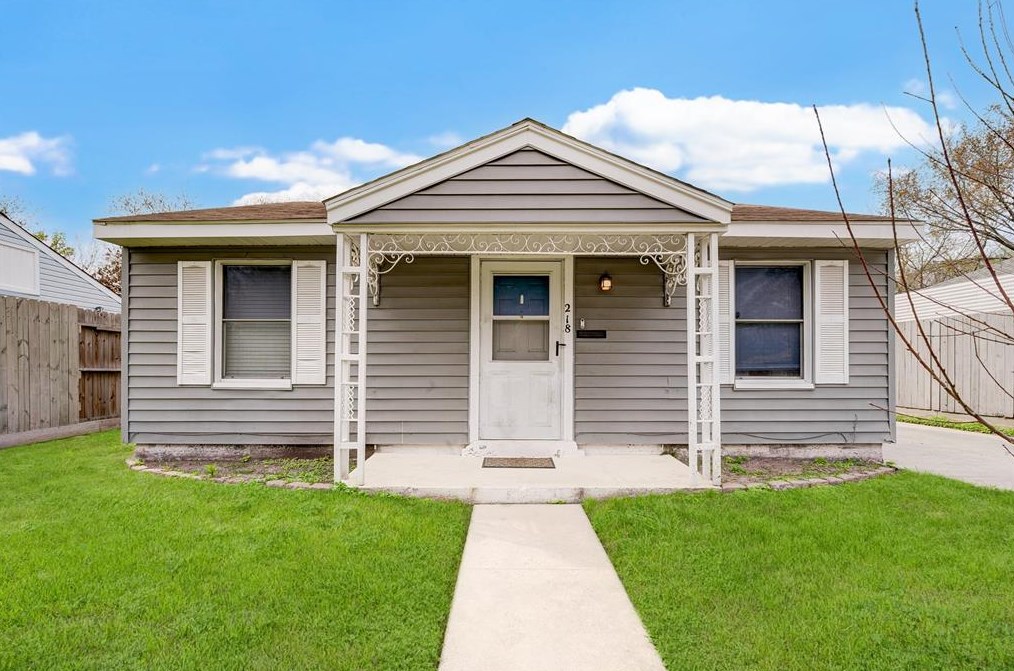 218 Hoffman St, Houston, TX 77020-3032