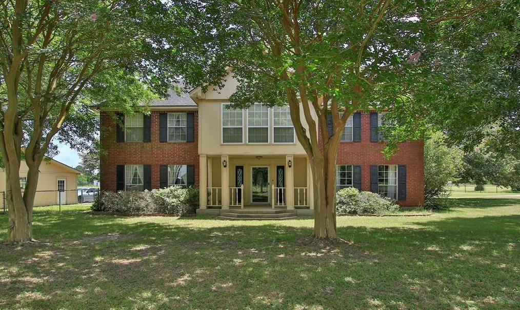 15642 Vicki Rd, Hockley, TX 77447