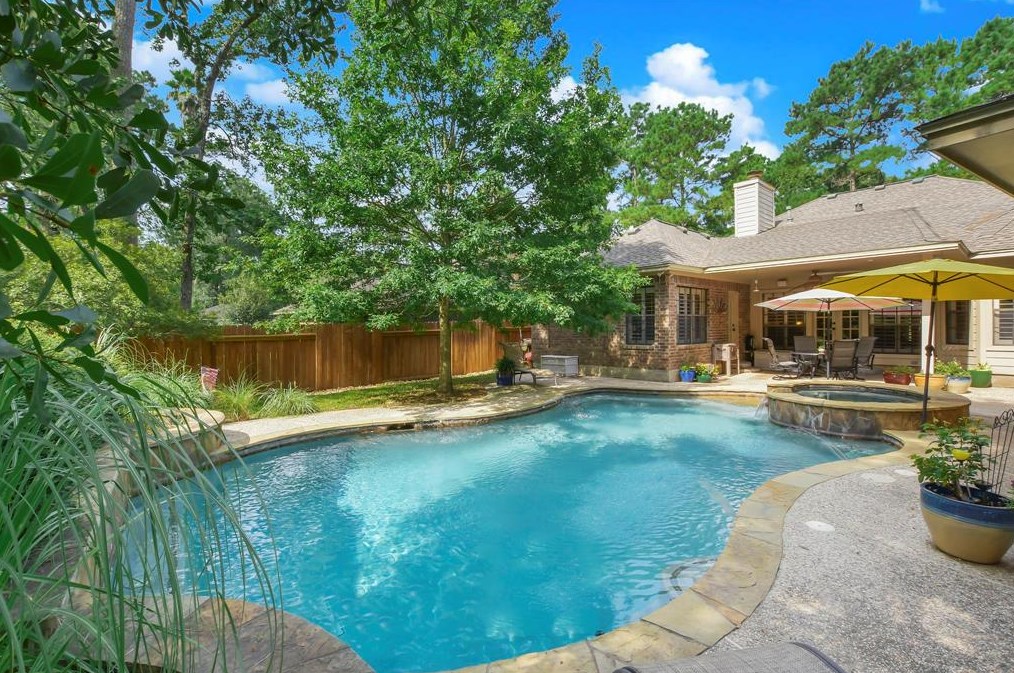 14 Heathstone Pl, Spring TX  77381-4541 exterior