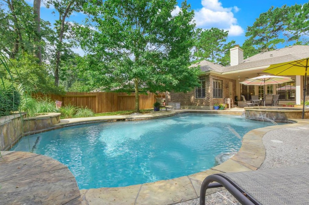 14 Heathstone Pl, Spring TX  77381-4541 exterior