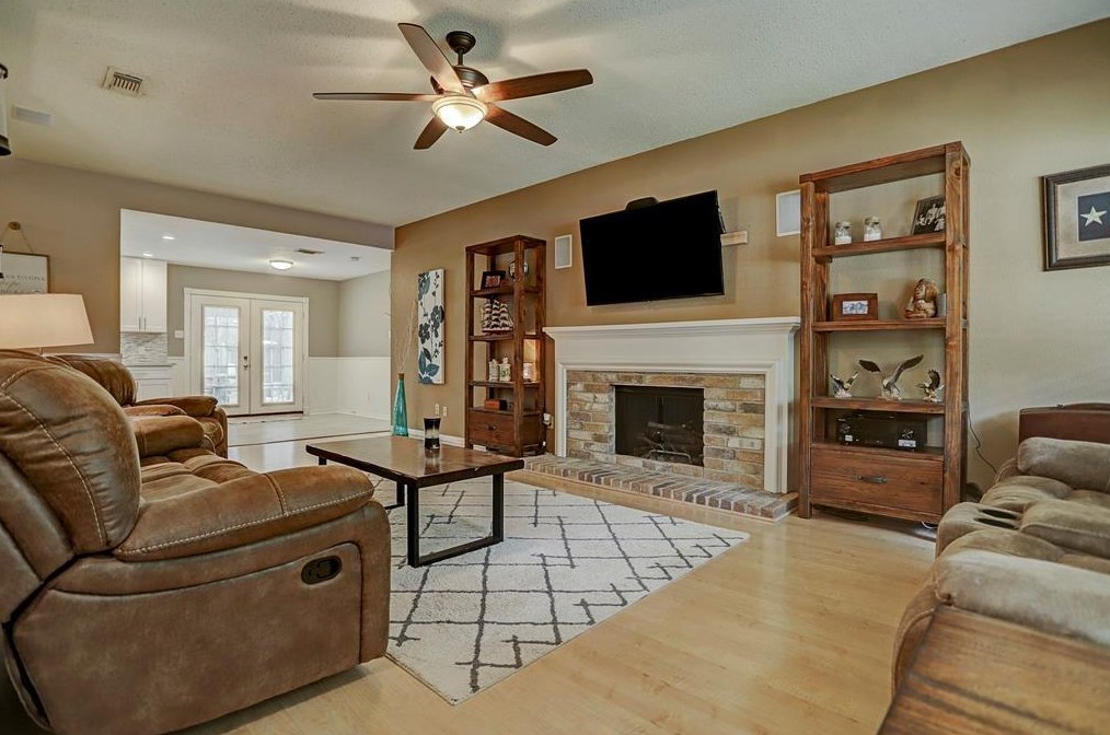 9622 Savile Cir, Houston TX  77065-4417 exterior
