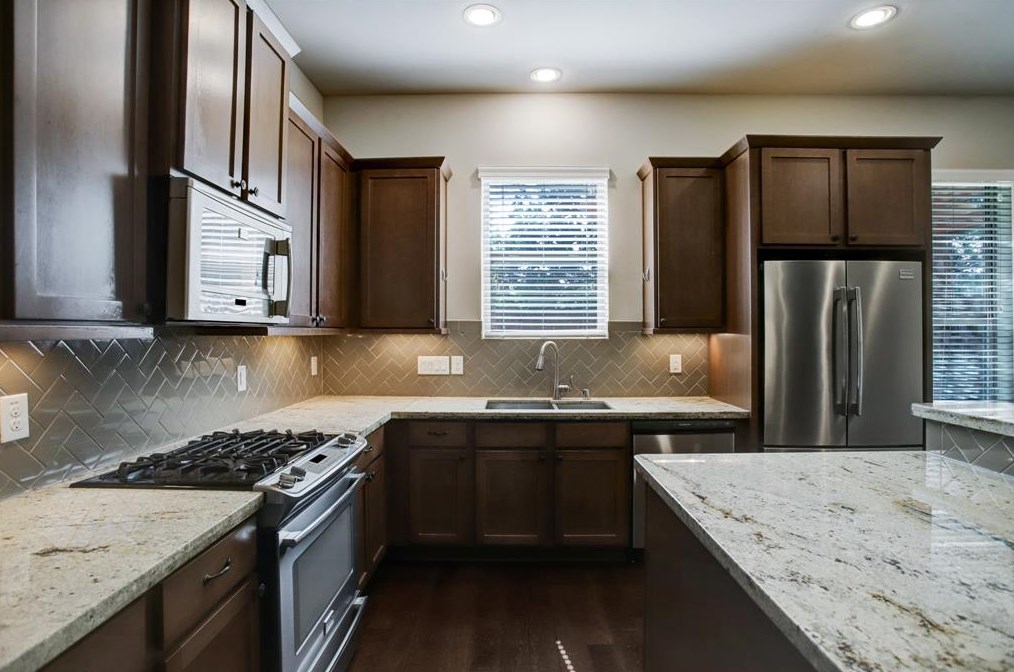 1325 Laird St, Houston TX  77008-3740 exterior
