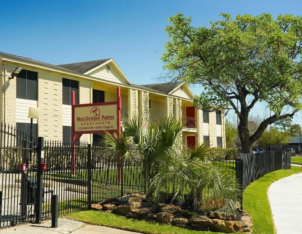 3639 N Macgregor Way #27, Houston, TX 77004