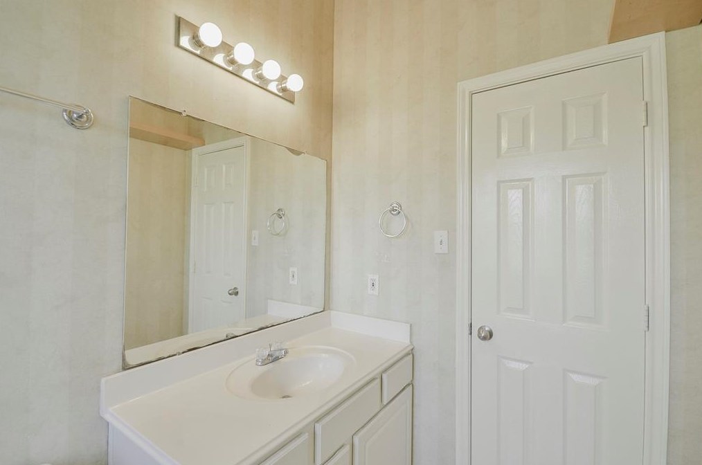 2358 Bermuda Shr Dr, Missouri City TX  77459-2141 exterior