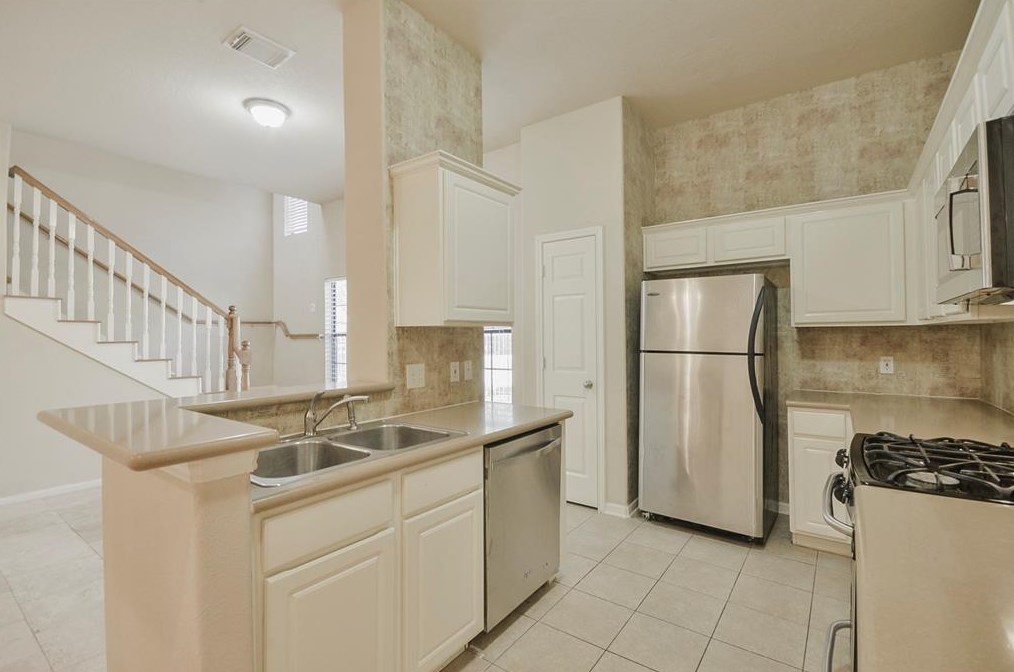 2358 Bermuda Shr Dr, Missouri City TX  77459-2141 exterior