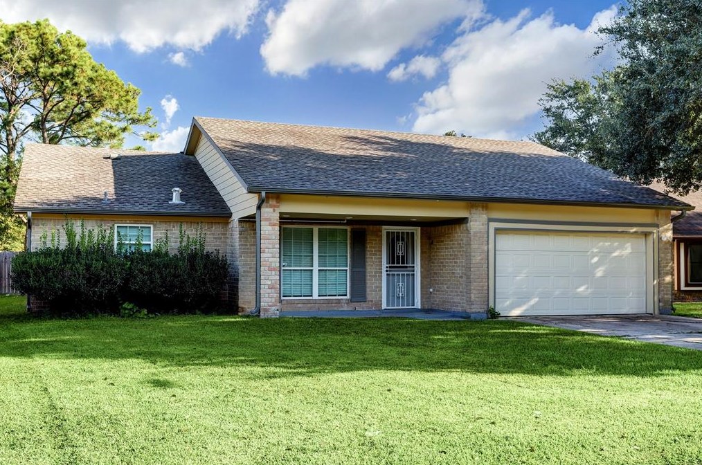 6006 Bihia Forest Dr, Houston, TX 77088-2407