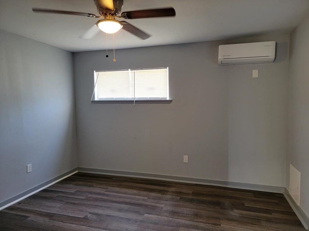 10209 Wiggins St #10, Houston, TX 77029