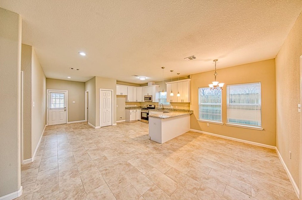 8009 Ritz St, Houston, TX 77028-3307