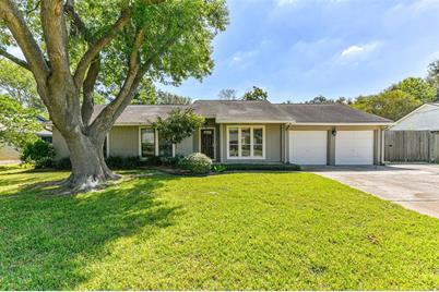 1306 Frontier Lane, Friendswood, TX 77546 - Photo 1