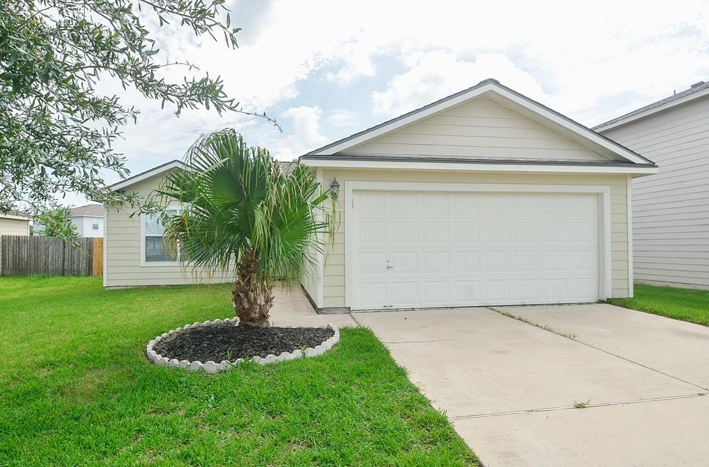 7211 Towering Pine Ln, Richmond, TX 77469