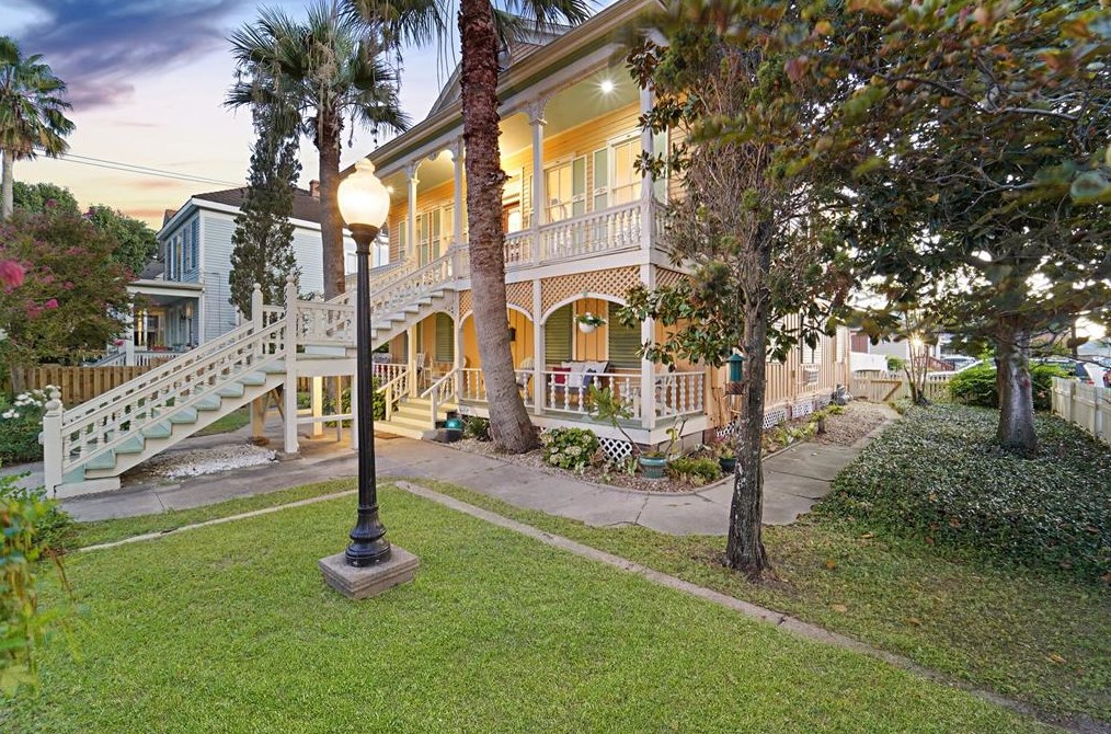 1701 Moody Ave, Galveston, TX 77550