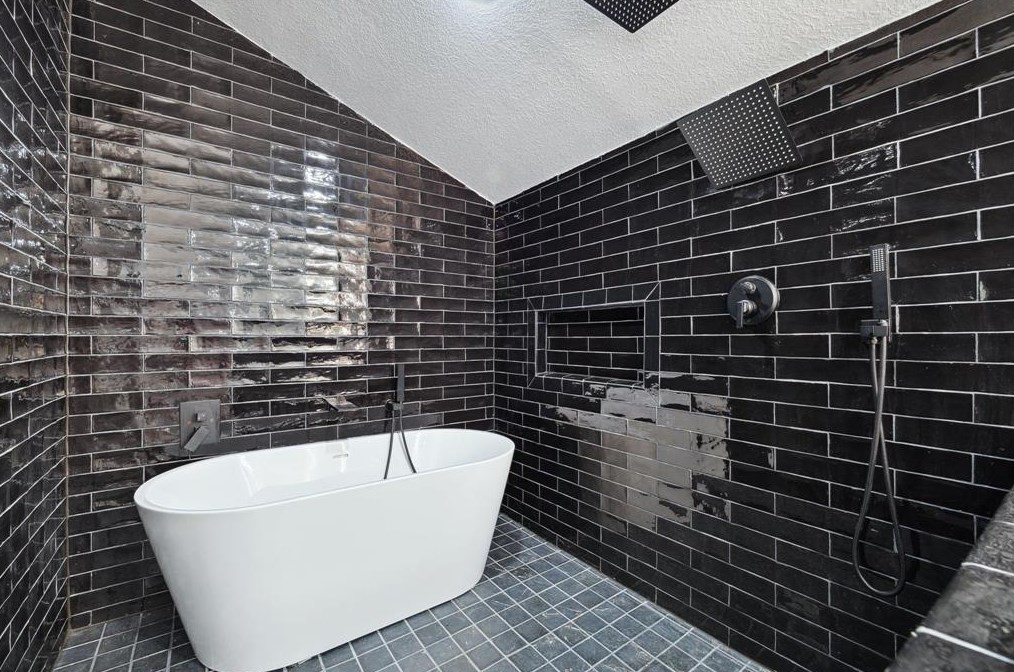 2518 Cochran St, Houston, TX 77009-7830