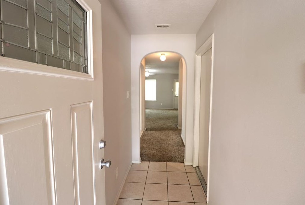 9743 Gulfstream Dr, Conroe, TX 77303