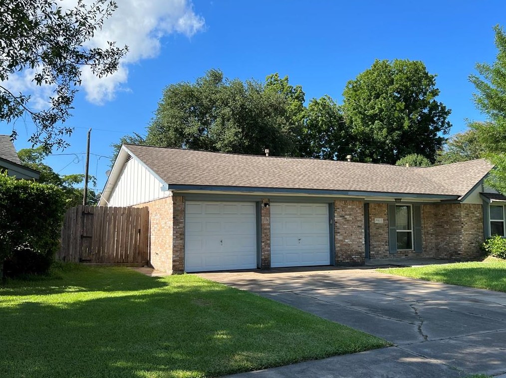 9911 Catlett Ln, Morgans Point, TX 77571