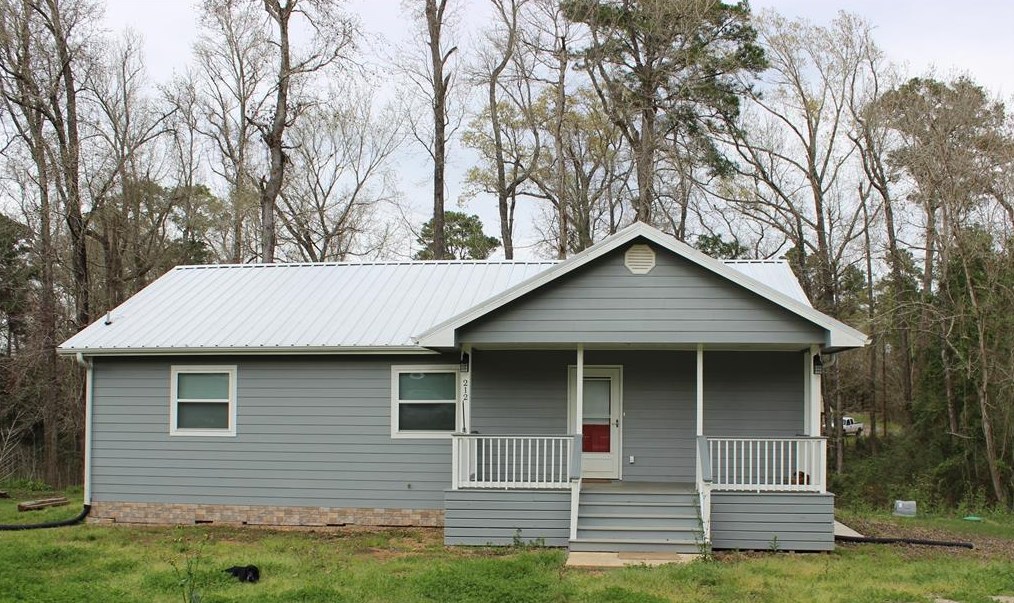212 Sharon Ln, Livingston, TX 77351-8578