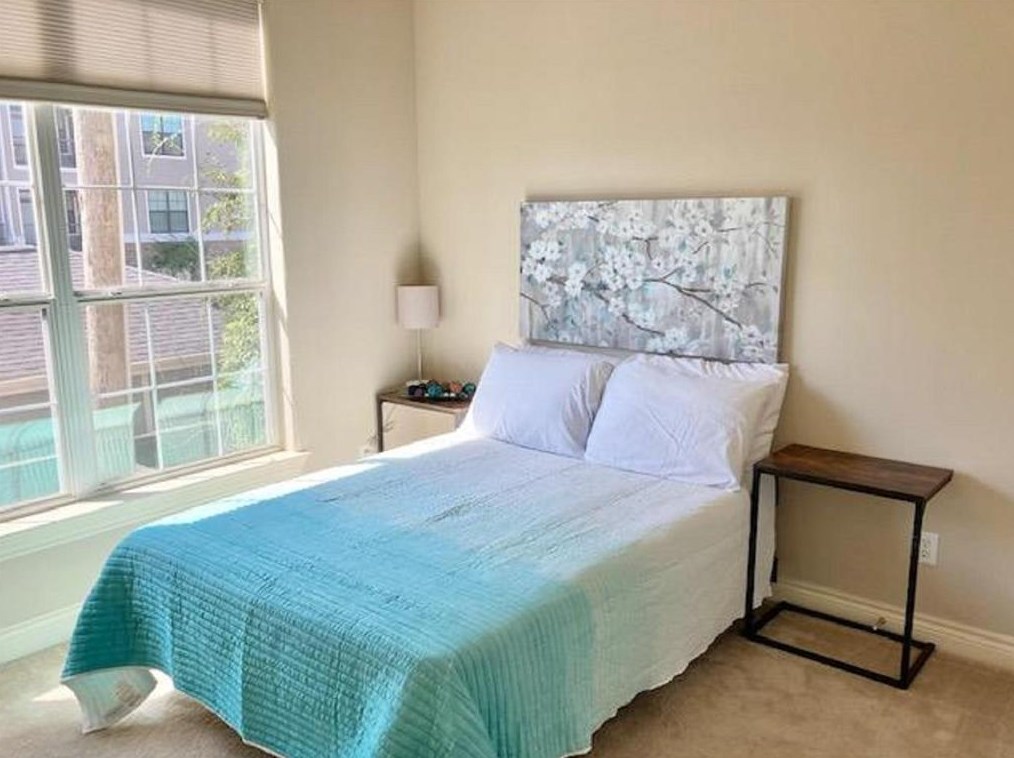 9120 Harbor Hills Dr, Houston, TX 77054-6008