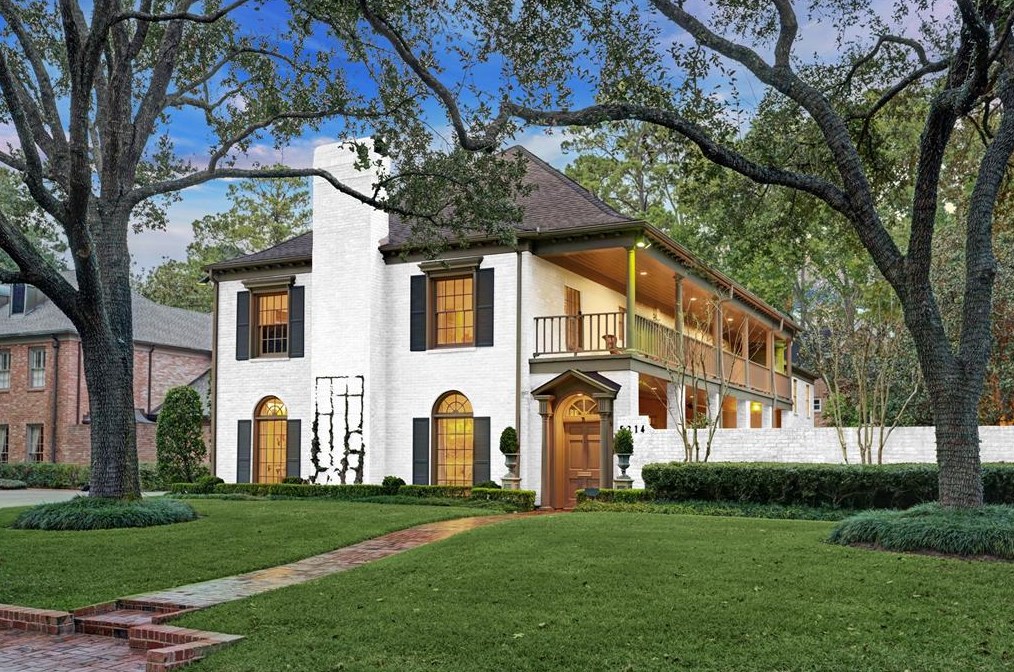 5214 Briar Dr, Houston, TX 77056-1102