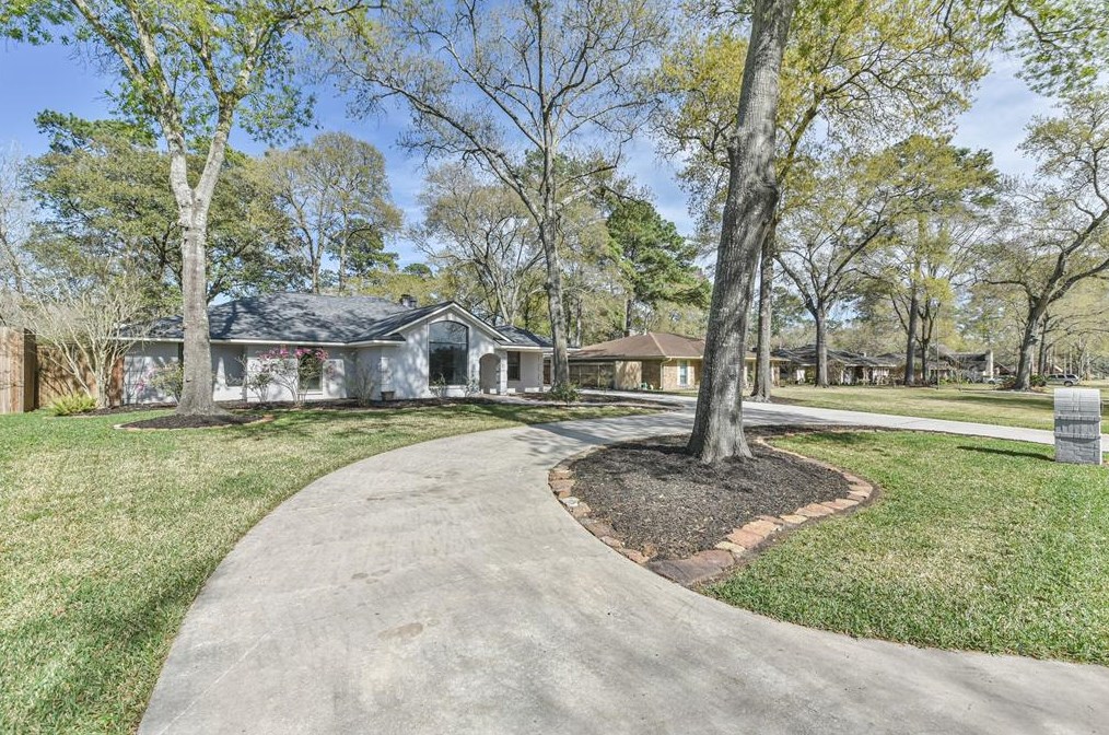 19510 Lockridge Dr, Spring, TX 77373-5527