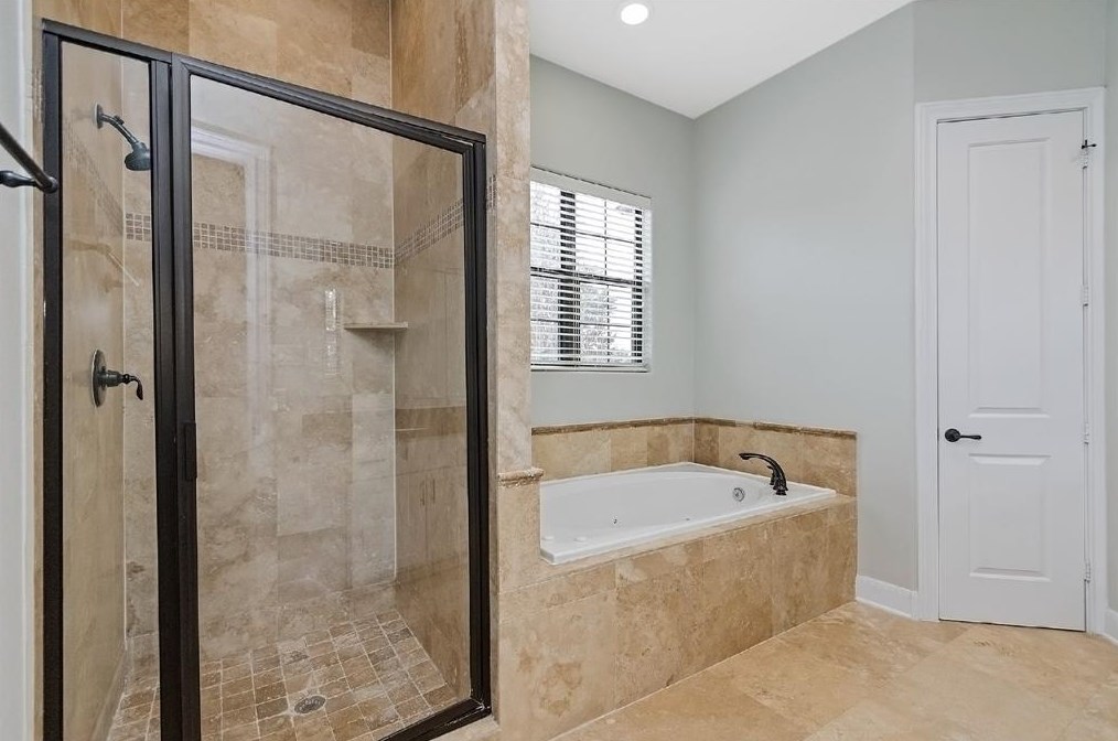 5542 Nolda St, Houston TX  77007-4318 exterior