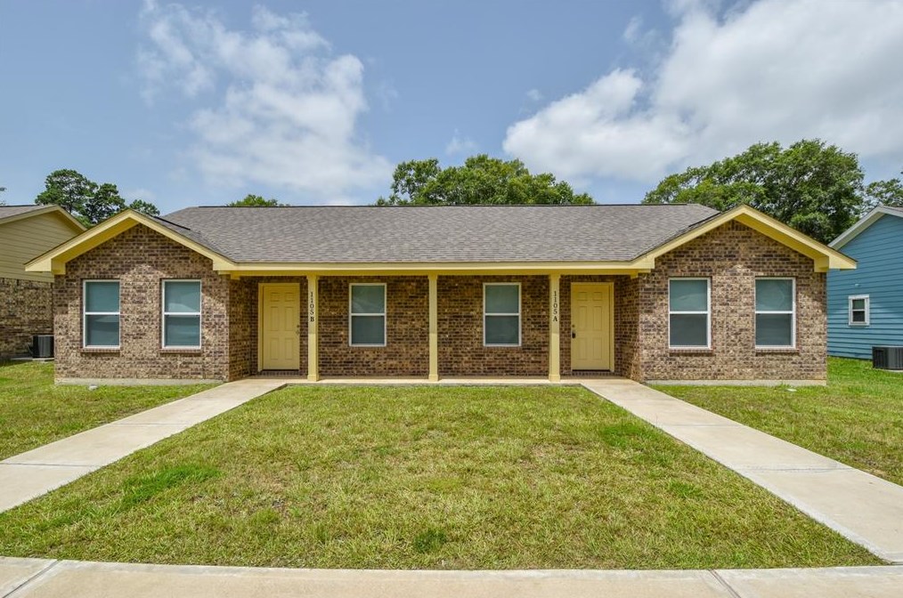 1107 Parkhurst Ave, Cleveland, TX 77327