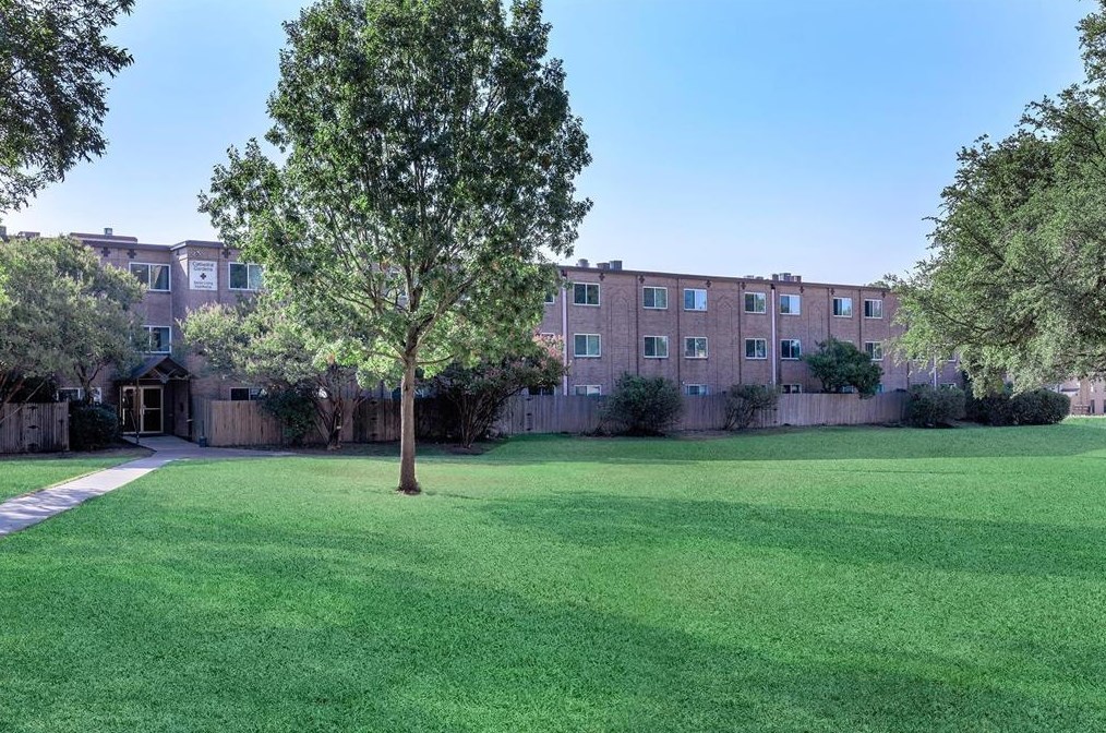 1500 N Garrett Ave, Dallas, TX 75206