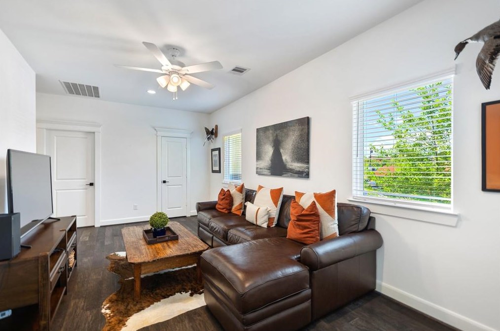 1122 Malone St, Houston TX  77007-5125 exterior