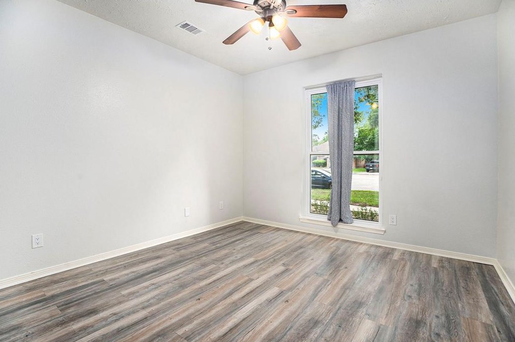 846 Maplewood Fls Ct, Houston TX  77062-2143 exterior
