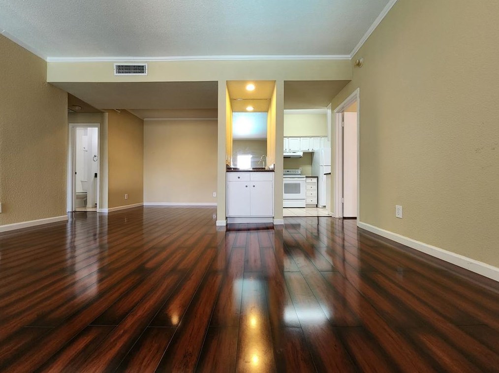 724 Bering Dr #254, Houston, TX