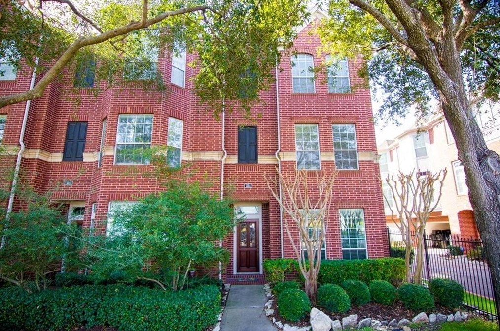 26 Waugh Dr, Houston, TX 77007-5813