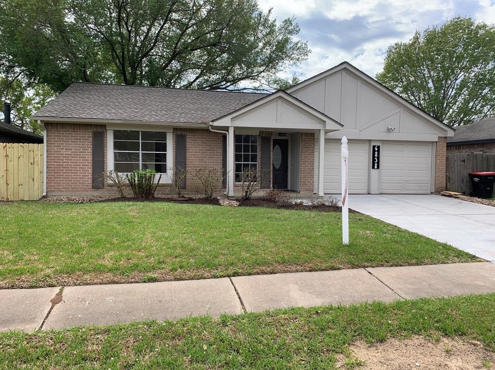 6838 Blue Ridge Dr, Richmond, TX 77469